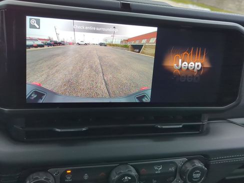 New 2026 Jeep Gladiator Mojave w/ Safety Group AWD/4WD image 25