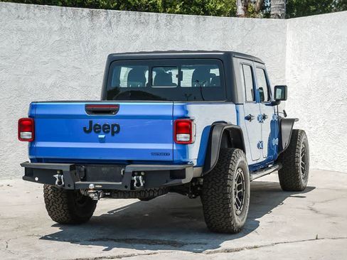 Used 2021 Jeep Gladiator Sport AWD/4WD image 6