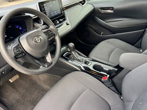 Used 2020 Toyota Corolla LE image 10