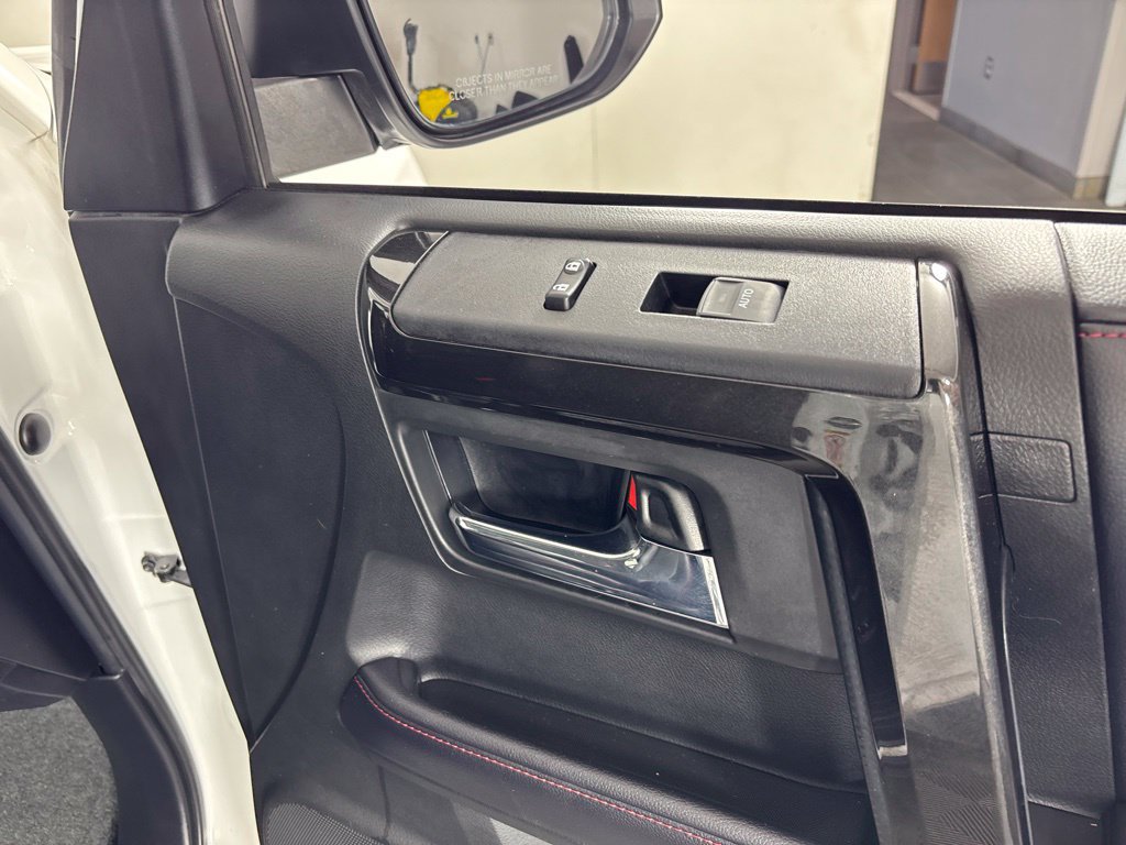 Used 2018 Toyota 4Runner TRD Off-Road Premium AWD/4WD image 9