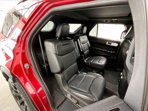 Used 2021 Ford Explorer ST w/ Equipment Group 401A image 19
