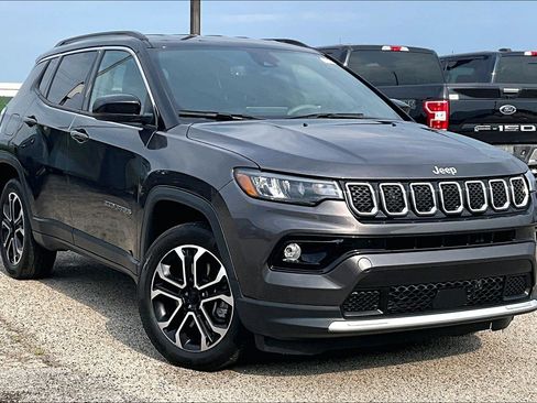 Used 2023 Jeep Compass Limited AWD/4WD image 36