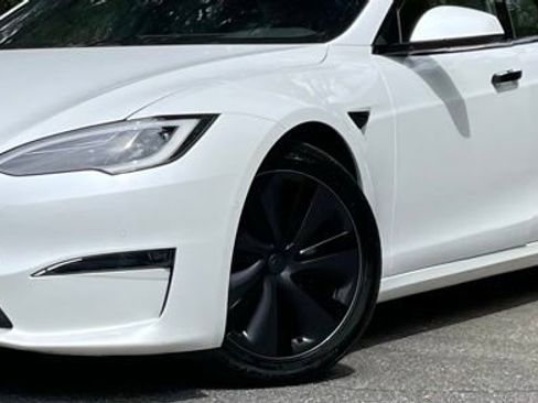 Used 2023 Tesla Model S image 2
