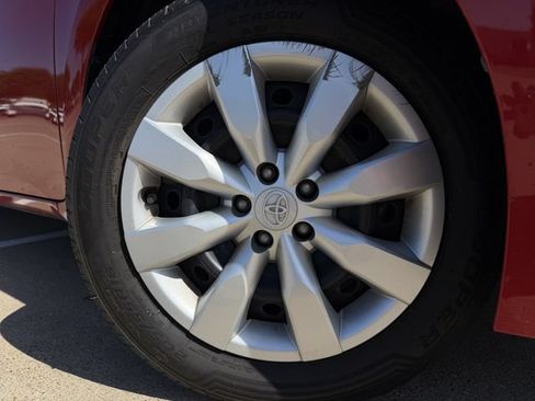 Used 2016 Toyota Corolla LE FWD image 10