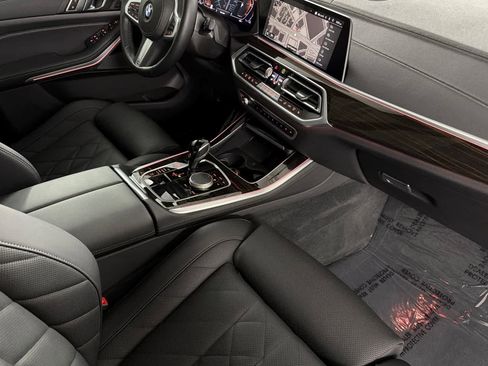 Used 2023 BMW X5 xDrive40i w/ M Sport Package image 16