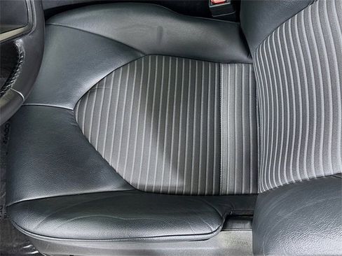 Used 2021 Toyota Camry SE image 18