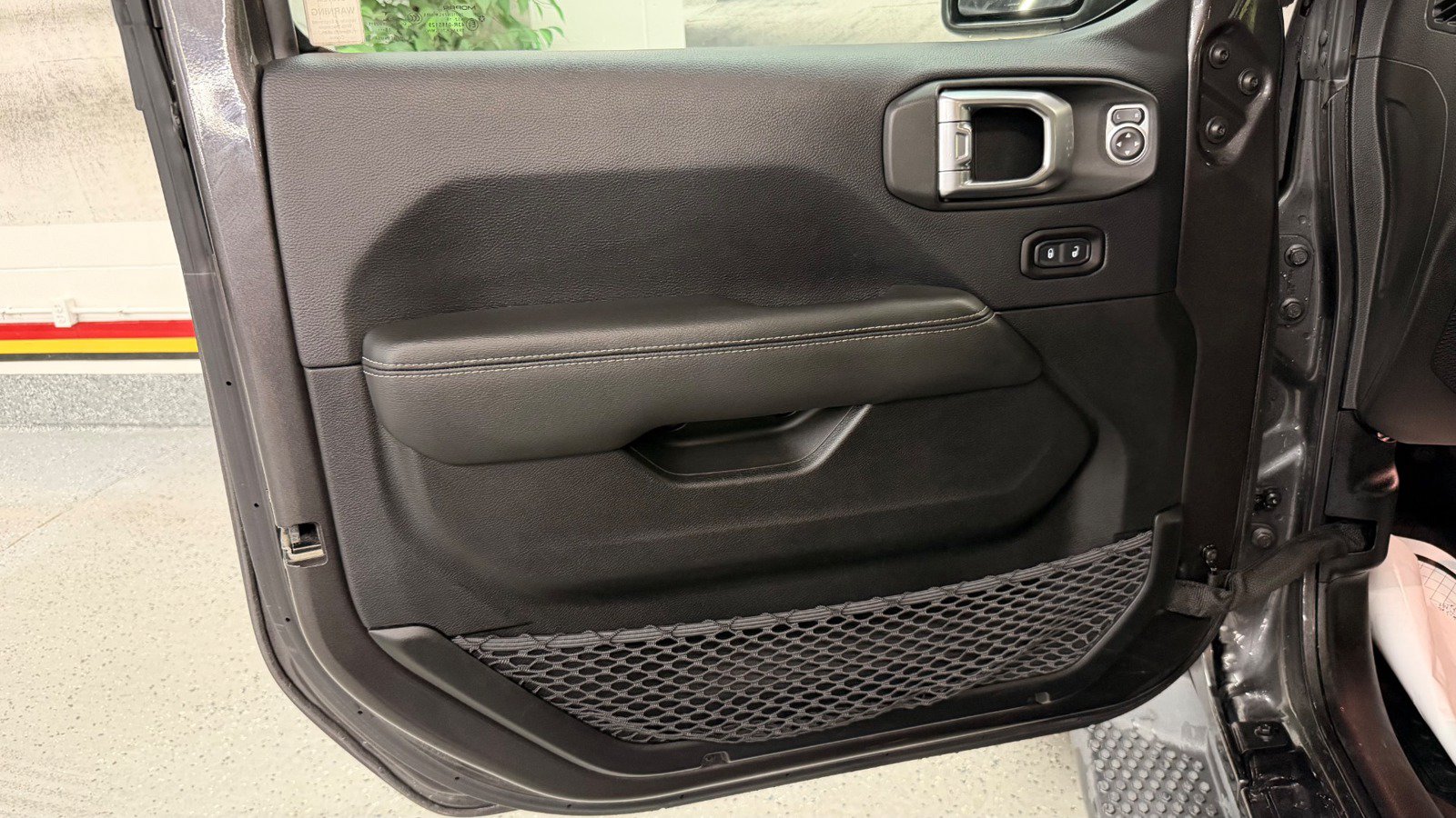 Used 2019 Jeep Wrangler Unlimited Sahara AWD/4WD image 21