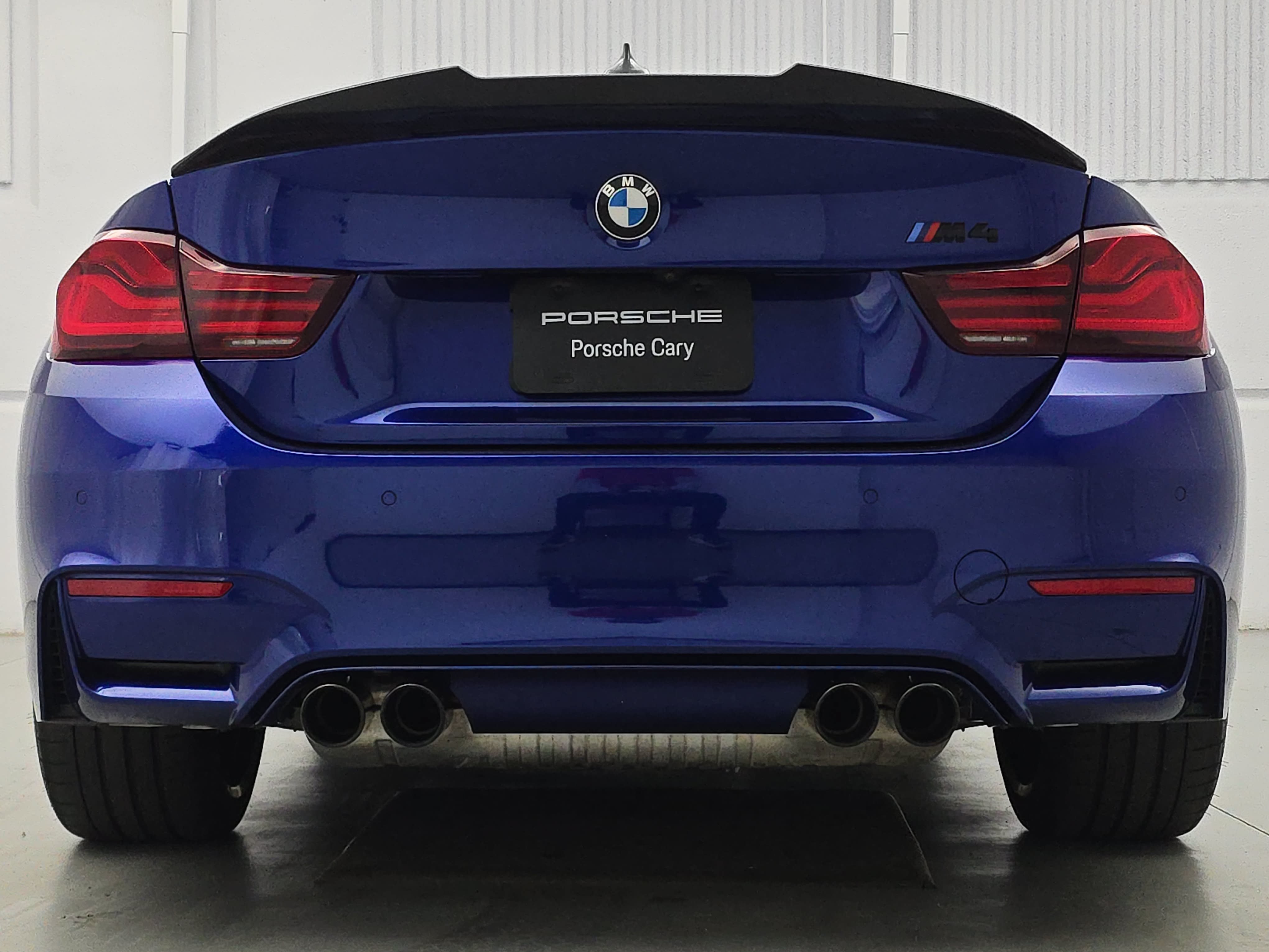 Used 2020 BMW M4 Coupe RWD image 6