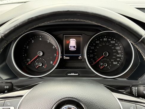 Used 2021 Volkswagen Tiguan SE R-Line image 19