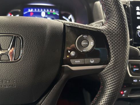 Used 2025 Honda Passport Black Edition image 23