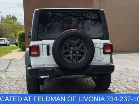 Used 2025 Jeep Wrangler Unlimited Sport AWD/4WD image 7