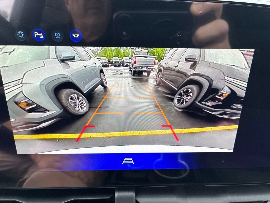 New 2027 Chevrolet Equinox LT FWD image 12