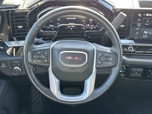 Used 2025 GMC Sierra 1500 SLT image 15