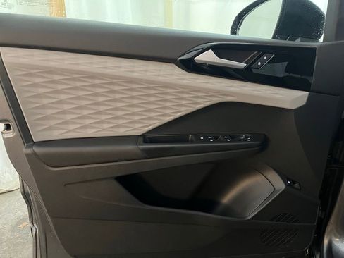 Certified 2022 Volkswagen Taos S image 10