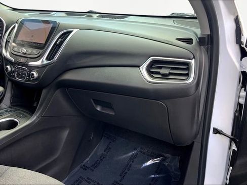 Used 2022 Chevrolet Equinox LT image 18