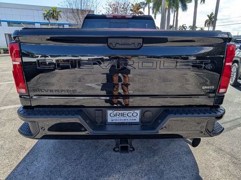 Used 2025 Chevrolet Silverado 2500 LTZ w/ Trail Boss Package image 14