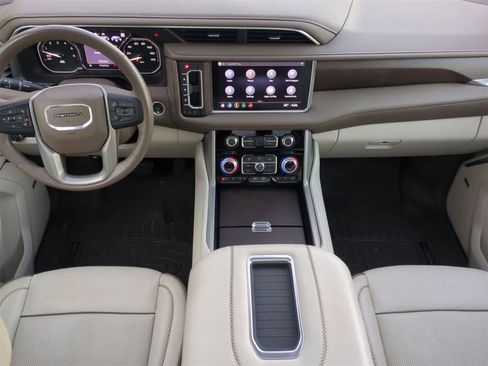 Used 2021 GMC Yukon Denali w/ Denali Ultimate Package image 16