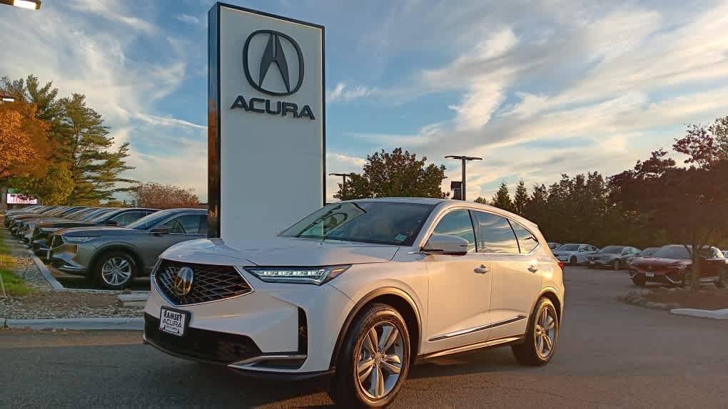 Used 2026 Acura MDX SH-AWD image 1
