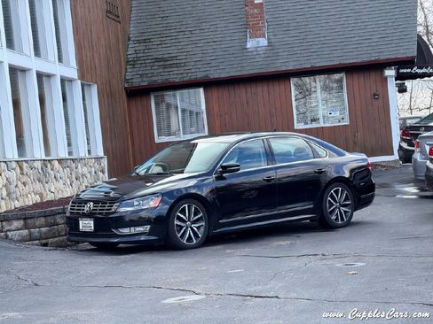 Used 2013 Volkswagen Passat TDI SEL Premium image 2