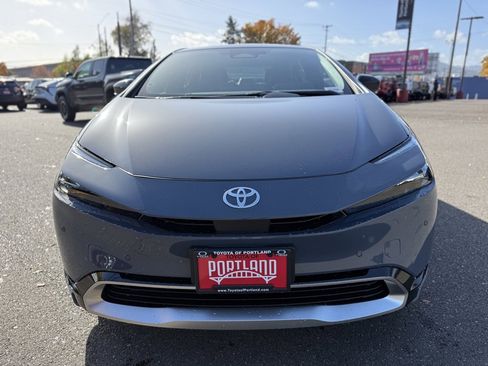 New 2026 Toyota Prius Plug-In Hybrid image 3