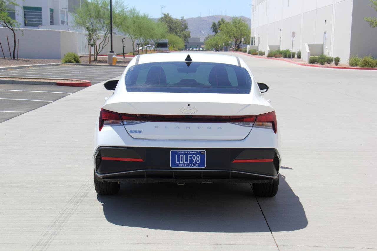 Used 2024 Hyundai Elantra SEL FWD image 6