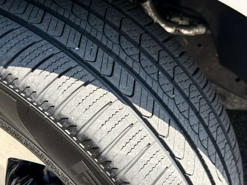 Used 2024 Lincoln Navigator L Reserve AWD/4WD image 8