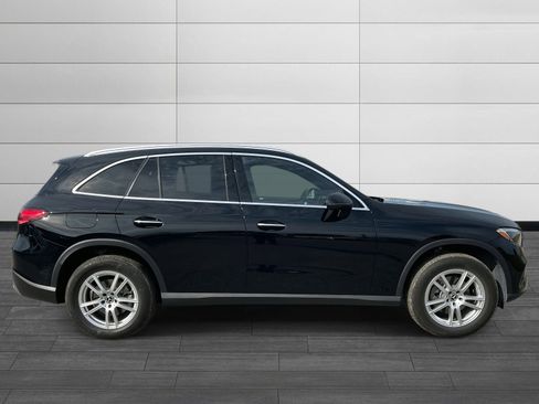 Certified 2025 Mercedes-Benz GLC 300 4MATIC image 2