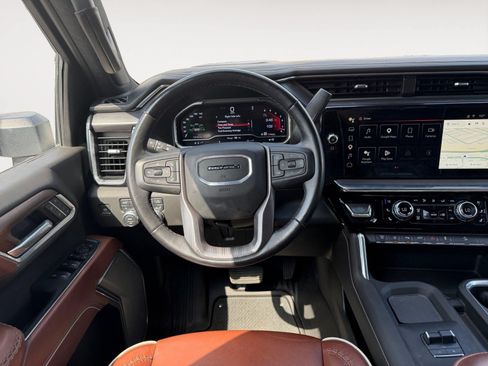 Used 2025 GMC Sierra 3500 Denali Ultimate AWD/4WD image 12