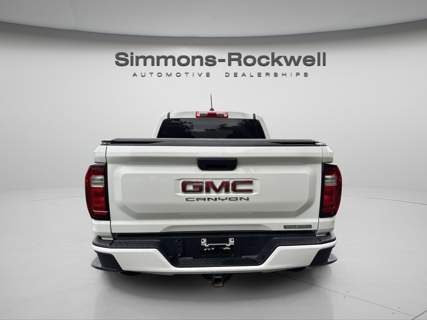Used 2024 GMC Canyon Elevation AWD/4WD image 4