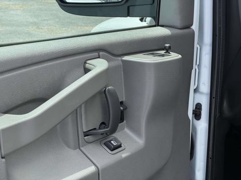 Used 2025 Chevrolet Express 2500 w/ Driver Convenience Package RWD image 18