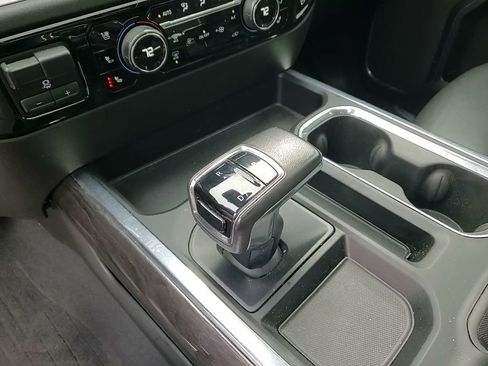 Used 2022 Chevrolet Silverado 1500 LTZ w/ LTZ Premium Package image 32