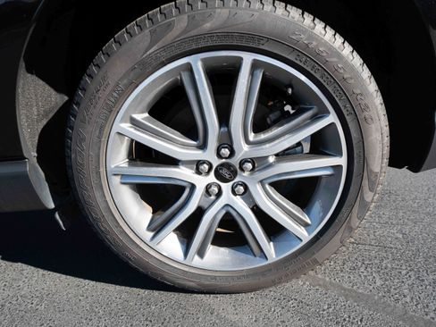 Used 2024 Ford Edge Titanium image 30