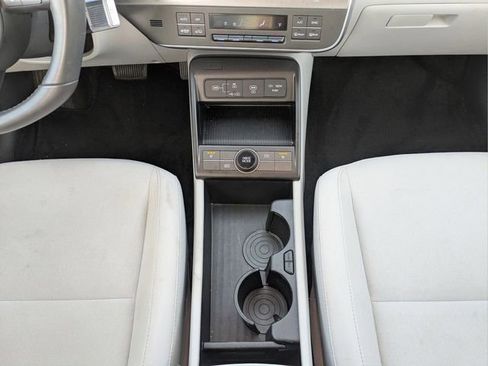 Used 2024 Hyundai Kona SEL FWD image 17