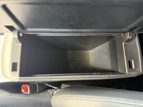 Used 2016 Toyota Prius Four w/ Advanced Technology Package image 47