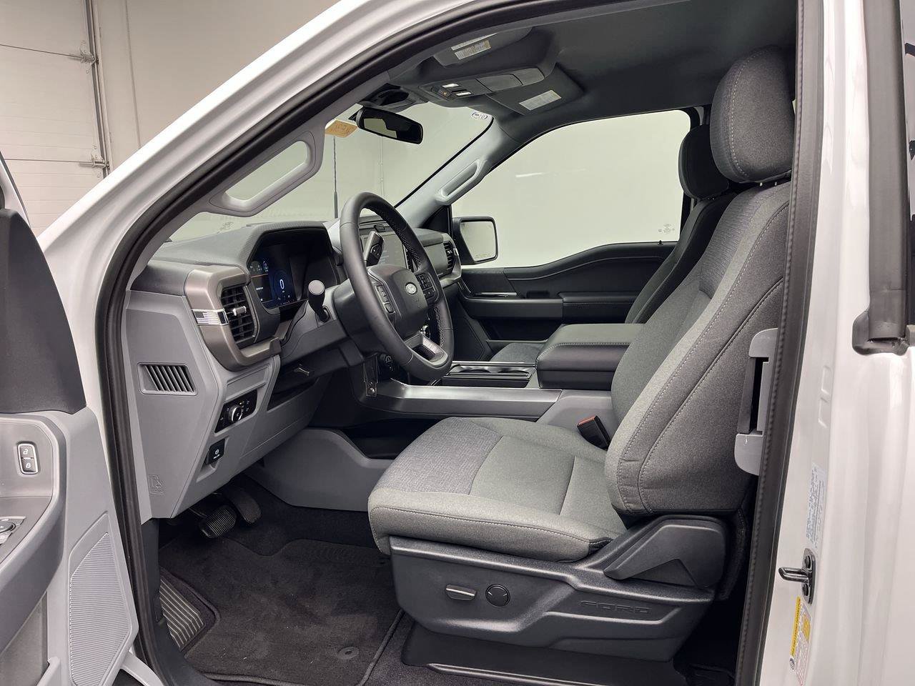 Used 2026 Ford F150 XLT w/ XLT Chrome Appearance Package AWD/4WD image 3