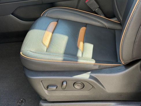 Used 2023 GMC Yukon AT4 w/ LPO, Floor Liner Package image 24