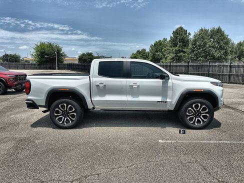New 2026 GMC Canyon AT4 w/ Technology Plus Package AWD/4WD image 10