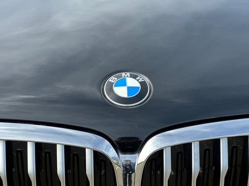 Used 2022 BMW X5 xDrive40i w/ Parking Assistance Package image 49