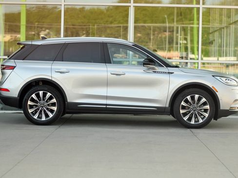 Used 2020 Lincoln Corsair Reserve w/ Equipment Group 202A image 9