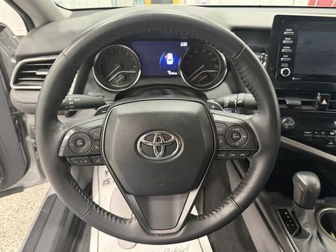 Used 2022 Toyota Camry SE w/ Cold Weather Package AWD/4WD image 8