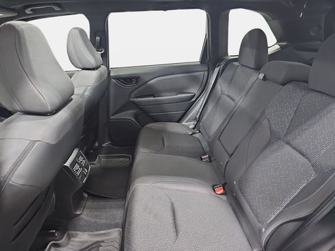 Used 2025 Subaru Forester Premium AWD/4WD image 13