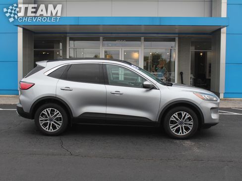 Used 2022 Ford Escape SEL image 3