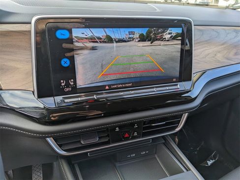 Certified 2024 Volkswagen Atlas SE image 22