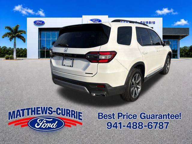 Used 2023 Honda Pilot Touring image 4