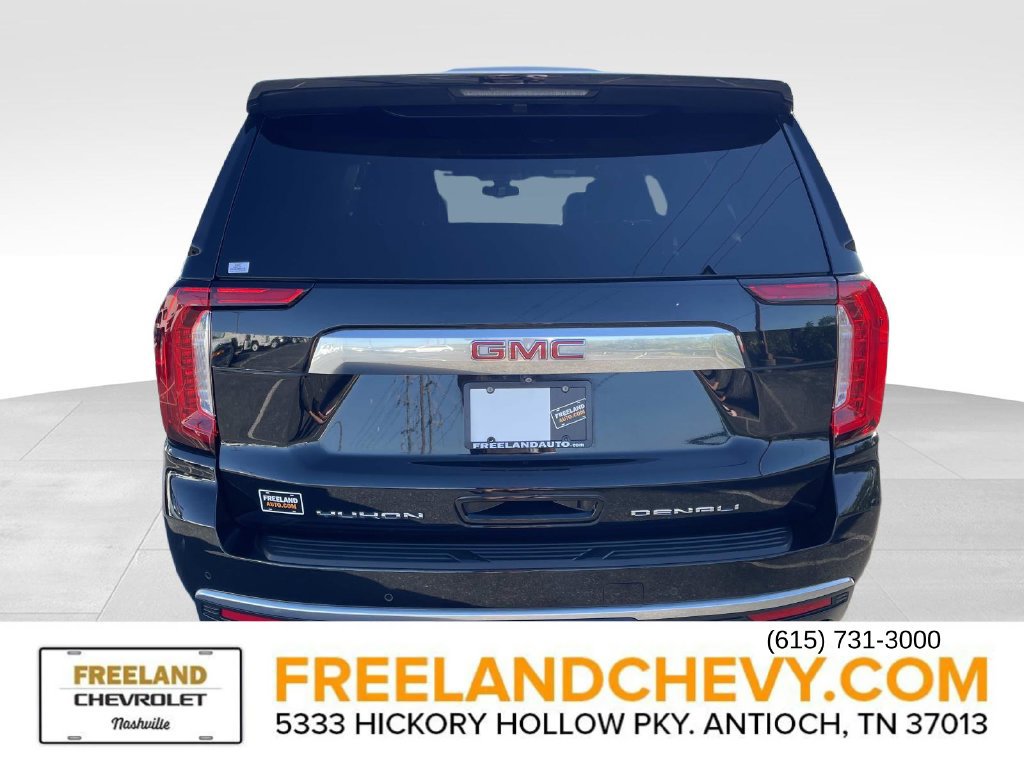 Used 2022 GMC Yukon XL Denali RWD image 4