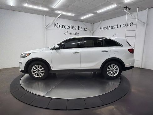 Used 2020 Kia Sorento FWD V6 image 4