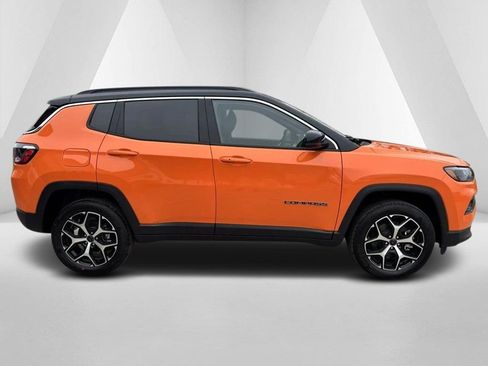 New 2026 Jeep Compass Limited w/ Sun, Sound & Navigation Group AWD/4WD image 8
