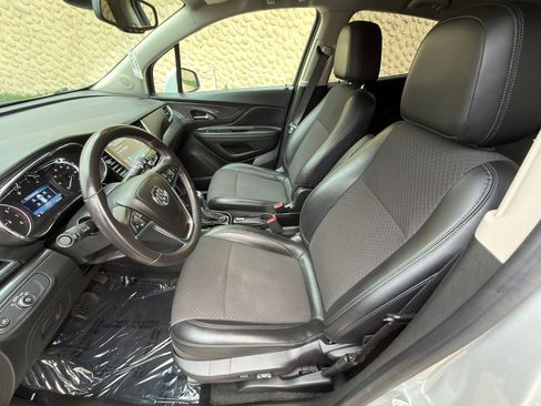 Used 2019 Buick Encore Preferred image 18