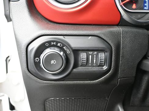 Used 2021 Jeep Wrangler Unlimited Rubicon w/ Dual Top Group image 33