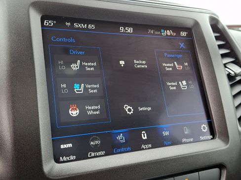 Used 2022 Jeep Cherokee Trailhawk w/ Sun, Sound & Nav Group AWD/4WD image 26
